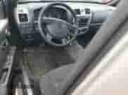 2008 Chevrolet Colorado z VIN 1GCDT349288225374, wystawiony jako Copart lot #55053185 z przebiegiem 185 882 mil mil oraz Szkoda całkowita • Salvage title. Historia ofert i sprzedaży dostępna na DreamBid. Obrazek 8.