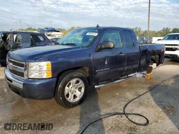 2009 Chevrolet Silverado 1500 LT with VIN 1GCEC29019Z257298, listed as a Copart auction lot 80646875 with 225,324 mi miles and Non repairable. Bid and sale history available at DreamBid. Image 1.
