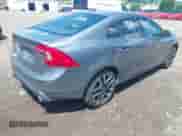 2017 Volvo S60 Dynamic с VIN YV126MFL4H2432746, выставлен на аукционе IAAI как лот 42219365 с пробегом 169 504 миль миль и . История ставок и продаж доступна на DreamBid. Изображение 4.