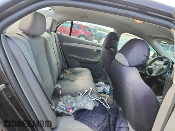 2010 Chevrolet Malibu 1LS с VIN 1G1ZB5EB7A4159061, выставлен на аукционе Copart как лот 85726225 с пробегом 164 498 миль миль и Списание • Salvage title. История ставок и продаж доступна на DreamBid. Изображение 10.
