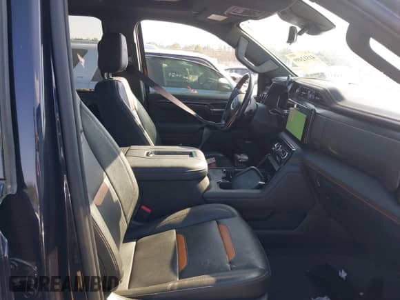 2022 GMC Sierra 1500 AT4 с VIN 3GTUUEET3NG563018, выставлен на аукционе IAAI как лот 41512499 с пробегом 54 538 миль миль и . История ставок и продаж доступна на DreamBid. Изображение 5.