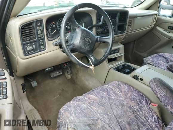 2002 Chevrolet Silverado 2500HD LS z VIN 1GCHK23G22F104183, wystawiony jako Copart lot #78802324 z przebiegiem Nie podano mil oraz Szkoda całkowita • Salvage title. Historia ofert i sprzedaży dostępna na DreamBid. Obrazek 8.