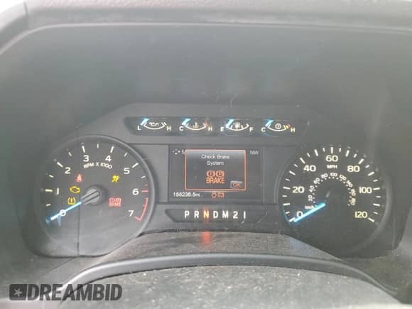 2017 Ford F-150 XL with VIN 1FTFX1CF3HKE39026, listed as a Copart auction lot 43138075 with 155,236 mi miles and Clean title. Bid and sale history available at DreamBid. Image 9.