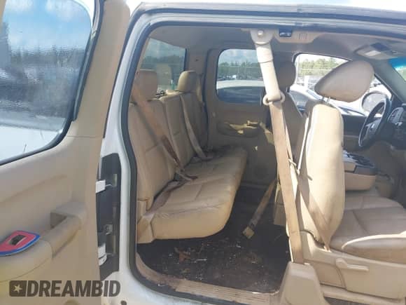 2010 Chevrolet Silverado 1500 LT with VIN 1GCSCSE01AZ193521, listed as a IAAI auction lot 43333362 with 282,551 mi miles and . Bid and sale history available at DreamBid. Image 8.