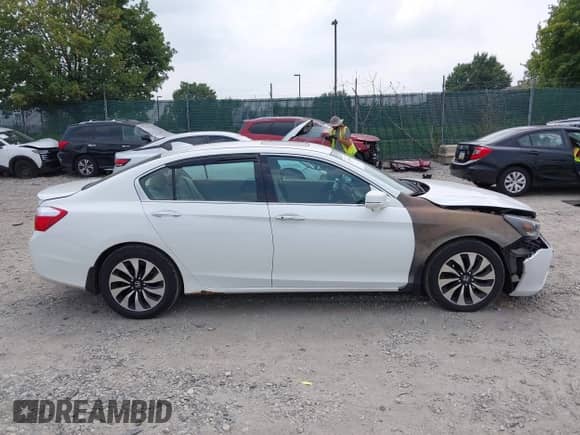 2014 Honda Accord EX-L with VIN 1HGCR6F55EA004718, listed as a IAAI auction lot 42928544 with 278,779 mi miles and . Bid and sale history available at DreamBid. Image 14.