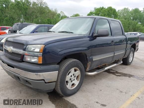 2005 Chevrolet Silverado 1500 LT with VIN 2GCEK13T551208737, listed as a IAAI auction lot 42133496 with 238,919 mi miles and . Bid and sale history available at DreamBid. Image 2.