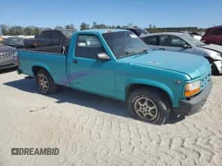 1996 Dodge Dakota с VIN 1B7FL26X9TW706385, выставлен на аукционе Copart как лот 77003174 с пробегом 146 228 миль миль и Списание • Salvage title. История ставок и продаж доступна на DreamBid. Изображение 4.