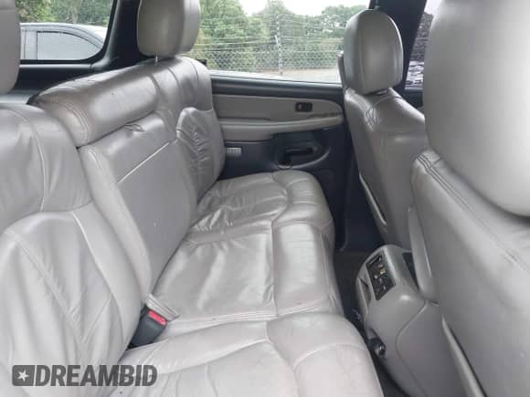 2001 Chevrolet Tahoe LT with VIN 1GNEK13T11R179438, listed as a IAAI auction lot 42378776 with 327,898 mi miles and . Bid and sale history available at DreamBid. Image 8.