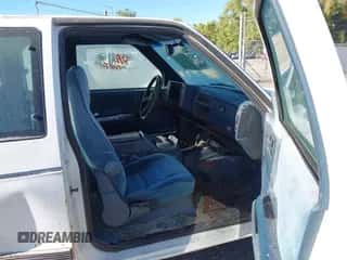 1993 Chevrolet S-10 с VIN 1GCCT19Z3P8176449, выставлен на аукционе IAAI как лот 43369153 с пробегом 250 174 миль миль и . История ставок и продаж доступна на DreamBid. Изображение 5.