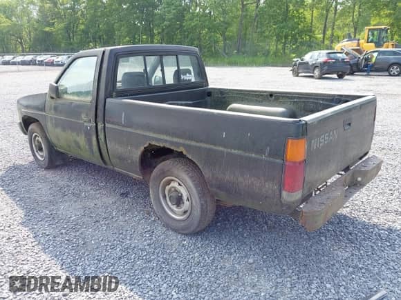 1993 Nissan Frontier z VIN 1N6SD11S1PC337477, wystawiony jako IAAI lot #42484241 z przebiegiem 89 985 mil mil oraz . Historia ofert i sprzedaży dostępna na DreamBid. Obrazek 3.