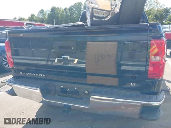 2017 Chevrolet Silverado 1500 LT z VIN 1GCVKREC8HZ224356, wystawiony jako IAAI lot #43058181 z przebiegiem 166 378 mil mil oraz . Historia ofert i sprzedaży dostępna na DreamBid. Obrazek 17.