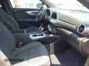 2021 Chevrolet Blazer LT z VIN 3GNKBCRSXMS563670, wystawiony jako IAAI lot #42788671 z przebiegiem 37 306 mil mil oraz . Historia ofert i sprzedaży dostępna na DreamBid. Obrazek 5.