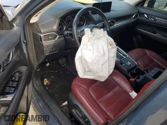 2022 Mazda CX-5 S Preferred z VIN JM3KFBCM5N0649065, wystawiony jako Copart lot #70552485 z przebiegiem Nie podano mil oraz Szkoda całkowita • Salvage title. Historia ofert i sprzedaży dostępna na DreamBid. Obrazek 8.