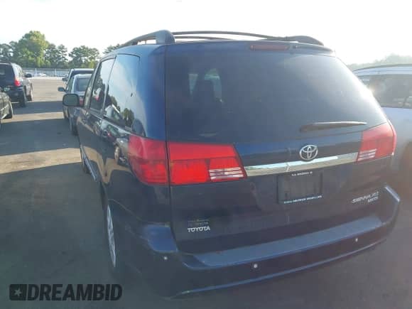 2004 Toyota Sienna XLE z VIN 5TDZA22C54S077778, wystawiony jako IAAI lot #42844784 z przebiegiem Nie podano mil oraz . Historia ofert i sprzedaży dostępna na DreamBid. Obrazek 3.