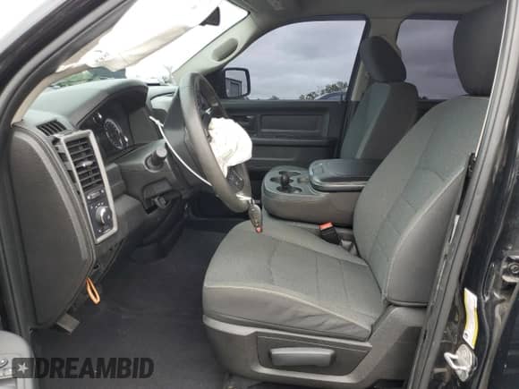 2021 Ram 1500 Express z VIN 1C6RR7FG1MS585215, wystawiony jako Copart lot #69612085 z przebiegiem Nie podano mil oraz Szkoda całkowita • Salvage title. Historia ofert i sprzedaży dostępna na DreamBid. Obrazek 7.