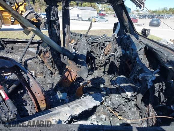 2020 Jeep Wrangler Sport S with VIN 1C4GJXAG6LW189187, listed as a IAAI auction lot 40280437 with Not provided miles and . Bid and sale history available at DreamBid. Image 5.