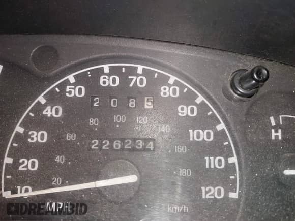 1997 Ford Explorer XLT с VIN 1FMDU35P6VUA33724, выставлен на аукционе IAAI как лот 41843164 с пробегом 226 234 миль миль и . История ставок и продаж доступна на DreamBid. Изображение 15.