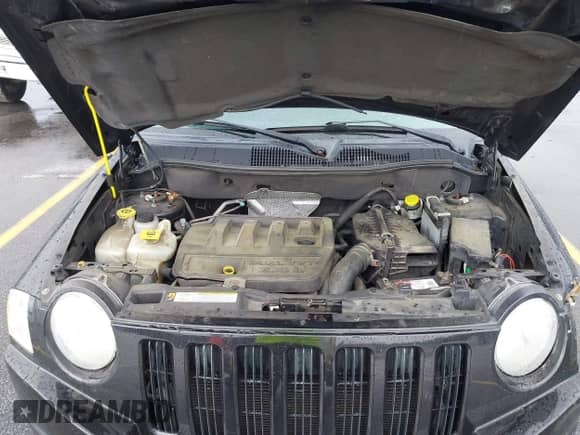 2010 Jeep Compass Sport z VIN 1J4NT1FB6AD638222, wystawiony jako IAAI lot #42076051 z przebiegiem 201 986 mil mil oraz . Historia ofert i sprzedaży dostępna na DreamBid. Obrazek 10.