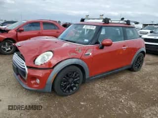 2015 MINI Hardtop with VIN WMWXM5C58FT941398, listed as a Copart auction lot 82272015 with 154,161 mi miles and Salvage title. Bid and sale history available at DreamBid. Image 1.