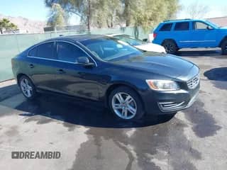2014 Volvo S60 T5 с VIN YV1612FS3E2296813, выставлен на аукционе IAAI как лот 41551299 с пробегом 130 939 миль миль и . История ставок и продаж доступна на DreamBid. Изображение 1.