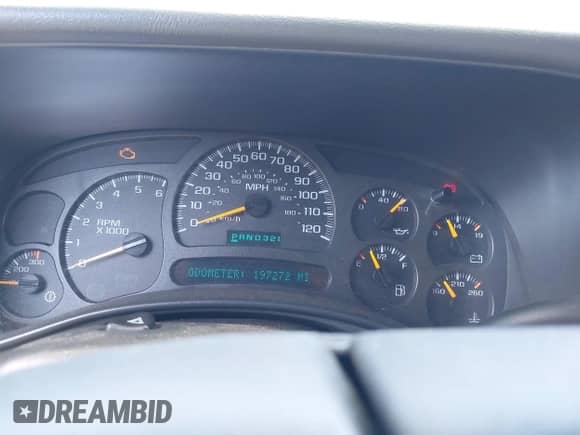 2003 Chevrolet Silverado 1500HD LS z VIN 1GCGK13U63F115006, wystawiony jako IAAI lot #42912221 z przebiegiem 197 272 mil mil oraz . Historia ofert i sprzedaży dostępna na DreamBid. Obrazek 7.