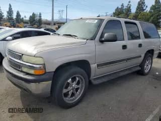 2004 Chevrolet Suburban LS z VIN 1GNEC16T14J267529, wystawiony jako Copart lot #69843585 z przebiegiem Nie podano mil oraz Czysty tytuł • Clean title. Historia ofert i sprzedaży dostępna na DreamBid. Obrazek 1.