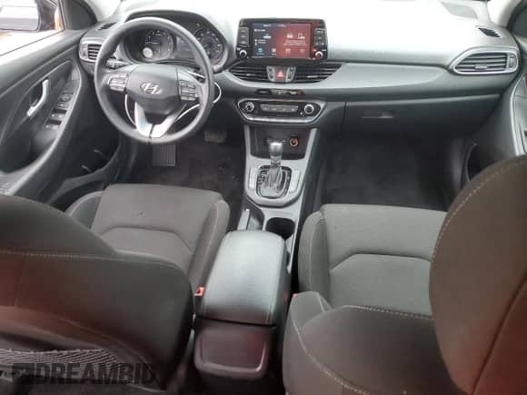 2020 Hyundai Elantra z VIN KMHH35LE8LU125058, wystawiony jako Copart lot #56924335 z przebiegiem 129 901 mil mil oraz Szkoda całkowita • Salvage title. Historia ofert i sprzedaży dostępna na DreamBid. Obrazek 8.