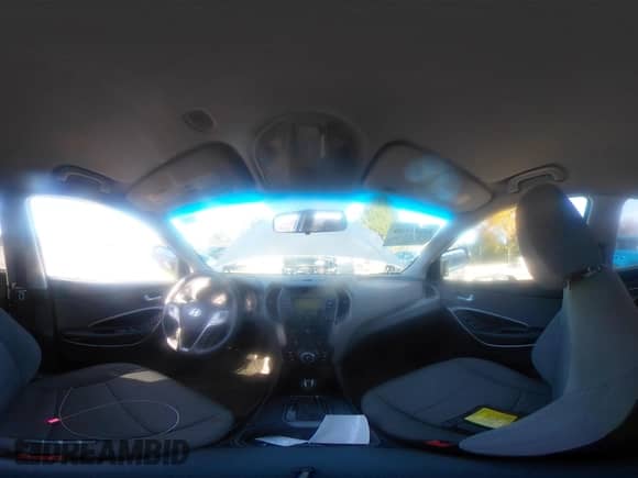 2015 Hyundai Santa Fe z VIN 5XYZTDLB1FG299066, wystawiony jako IAAI lot #43541540 z przebiegiem 78 175 mil mil oraz . Historia ofert i sprzedaży dostępna na DreamBid. Obrazek 18.