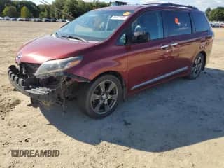 2017 Toyota Sienna SE with VIN 5TDXZ3DC4HS875844, listed as a Copart auction lot 84577465 with 165,613 mi miles and Clean title. Bid and sale history available at DreamBid. Image 1.