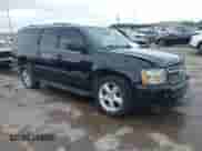 2007 Chevrolet Suburban LT z VIN 1GNFC16097R179358, wystawiony jako IAAI lot #42104937 z przebiegiem Nie podano mil oraz . Historia ofert i sprzedaży dostępna na DreamBid. Obrazek 1.