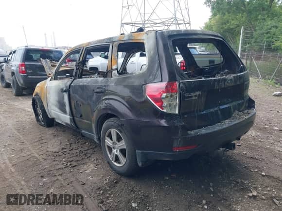 2013 Subaru Forester X z VIN JF2SHABC6DG406572, wystawiony jako IAAI lot #42518330 z przebiegiem 260 392 mil mil oraz . Historia ofert i sprzedaży dostępna na DreamBid. Obrazek 3.