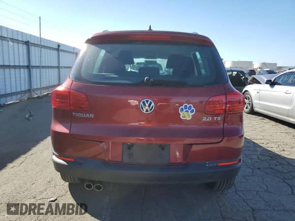 2015 Volkswagen Tiguan S с VIN WVGAV7AX1FW055147, выставлен на аукционе Copart как лот 87099565 с пробегом 48 517 миль миль и Списание • Salvage title. История ставок и продаж доступна на DreamBid. Изображение 6.