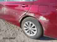 2015 Toyota Camry SE z VIN 4T1BF1FKXFU935027, wystawiony jako IAAI lot #43373694 z przebiegiem 185 092 mil mil oraz . Historia ofert i sprzedaży dostępna na DreamBid. Obrazek 17.