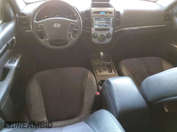 2011 Hyundai Santa Fe SE с VIN 5XYZH4AG4BG012488, выставлен на аукционе Copart как лот 84484785 с пробегом 138 159 миль миль и Списание • Salvage title. История ставок и продаж доступна на DreamBid. Изображение 8.