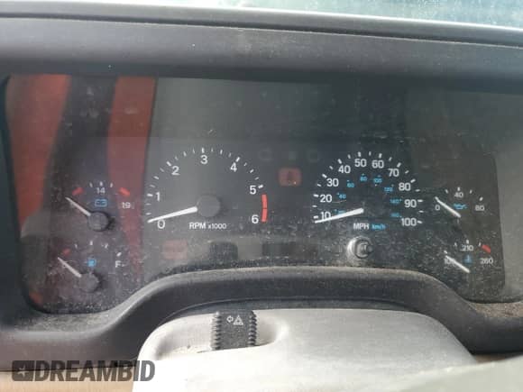 2000 Jeep Wrangler SE with VIN 1J4FA29P8YP735101, listed as a Copart auction lot 81805125 with Not provided miles and Clean title. Bid and sale history available at DreamBid. Image 9.