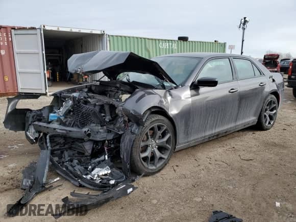 2020 Chrysler 300 Touring L с VIN 2C3CCAAG6LH193913, выставлен на аукционе Copart как лот 43836505 с пробегом Не указан миль и Списание • Salvage title. История ставок и продаж доступна на DreamBid. Изображение 1.