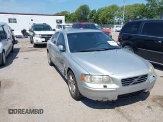 2005 Volvo S60 с VIN YV1RS592652473703, выставлен на аукционе IAAI как лот 42754438 с пробегом 204 838 миль миль и . История ставок и продаж доступна на DreamBid. Изображение 1.
