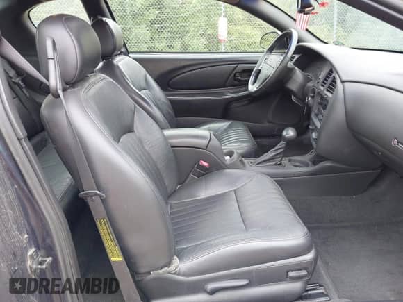 2001 Chevrolet Monte Carlo SS z VIN 2G1WX15K319324081, wystawiony jako IAAI lot #42752188 z przebiegiem 227 398 mil mil oraz . Historia ofert i sprzedaży dostępna na DreamBid. Obrazek 5.