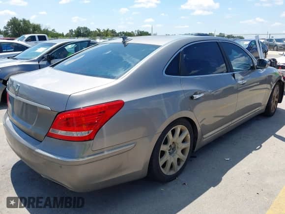 2011 Hyundai Equus Ultimate с VIN KMHGH4JF2BU029136, выставлен на аукционе IAAI как лот 43137373 с пробегом 161 935 миль миль и . История ставок и продаж доступна на DreamBid. Изображение 4.