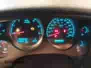 2009 GMC Sierra 1500 SLT z VIN 1GTEK39J59Z106286, wystawiony jako IAAI lot #41486517 z przebiegiem 179 082 mil mil oraz . Historia ofert i sprzedaży dostępna na DreamBid. Obrazek 7.