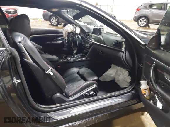 2018 BMW 4 Series 440i xDrive с VIN WBA4Z7C54JED47892, выставлен на аукционе IAAI как лот 41335690 с пробегом 35 027 миль миль и . История ставок и продаж доступна на DreamBid. Изображение 5.