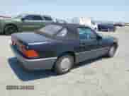 1992 Mercedes-Benz 500 z VIN WDBFA66E0NF040854, wystawiony jako Copart lot #63866875 z przebiegiem 144 606 mil mil oraz Szkoda całkowita • Salvage title. Historia ofert i sprzedaży dostępna na DreamBid. Obrazek 3.