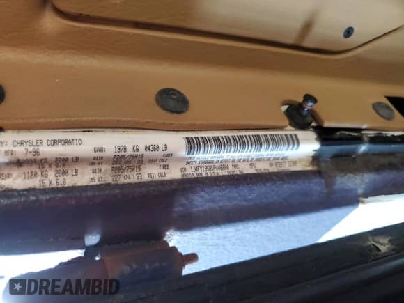 1997 Jeep Wrangler Sport с VIN 1J4FY19S8VP446600, выставлен на аукционе Copart как лот 85728315 с пробегом 70 322 миль миль и Чистый • Clean title. История ставок и продаж доступна на DreamBid. Изображение 13.