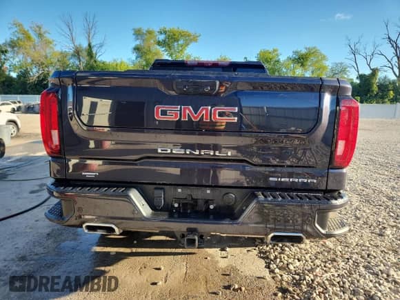 2023 GMC Sierra 1500 Denali z VIN 3GTUUGED6PG252528, wystawiony jako Copart lot #69630655 z przebiegiem 22 590 mil mil oraz Nie do naprawy • Non repairable. Historia ofert i sprzedaży dostępna na DreamBid. Obrazek 6.