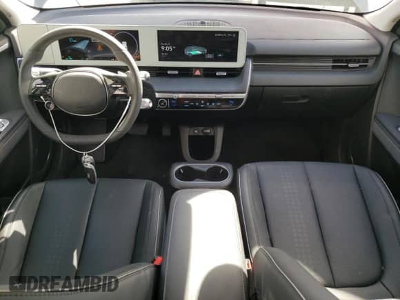 2022 Hyundai Ioniq 5 SEL с VIN KM8KN4AE0NU067706, выставлен на аукционе Copart как лот 47110743 с пробегом 7 617 миль миль и . История ставок и продаж доступна на DreamBid. Изображение 8.