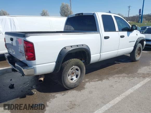 2007 Dodge 1500 SLT с VIN 1D7HU18P17S217074, выставлен на аукционе IAAI как лот 41847015 с пробегом 245 313 миль миль и . История ставок и продаж доступна на DreamBid. Изображение 4.