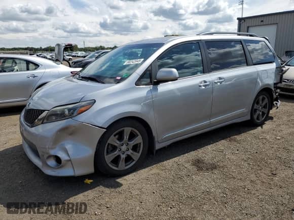 2017 Toyota Sienna SE with VIN 5TDXZ3DC5HS869101, listed as a Copart auction lot 80242045 with 72,514 mi miles and Salvage title. Bid and sale history available at DreamBid. Image 1.