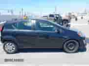 2015 Toyota Prius One z VIN JTDKDTB34F1093615, wystawiony jako IAAI lot #42850573 z przebiegiem 158 590 mil mil oraz . Historia ofert i sprzedaży dostępna na DreamBid. Obrazek 14.