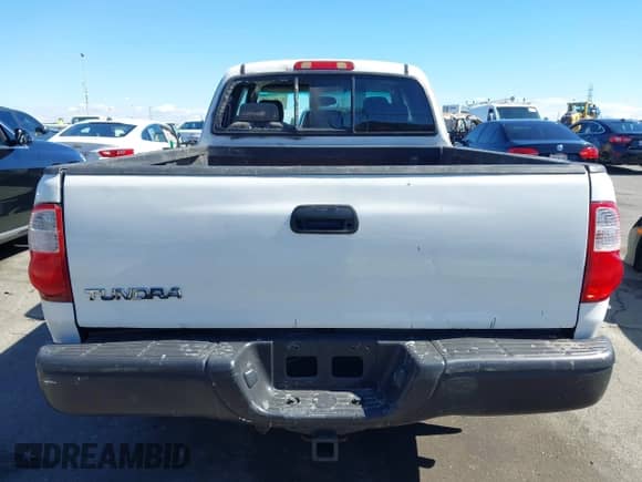 2006 Toyota Tundra SR5 with VIN 5TBRT34146S478178, listed as a IAAI auction lot 43465696 with 192,401 mi miles and . Bid and sale history available at DreamBid. Image 17.