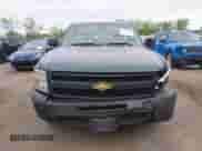 2013 Chevrolet Silverado 1500 Work Truck z VIN 1GCNCPEX8DZ190353, wystawiony jako IAAI lot #42212981 z przebiegiem 167 673 mil mil oraz . Historia ofert i sprzedaży dostępna na DreamBid. Obrazek 12.